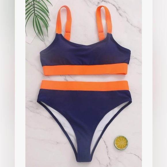 Bikini - Picture 4 of 5